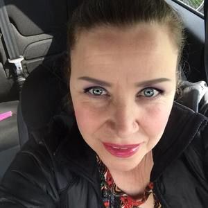 Meet your Posher, Francisca